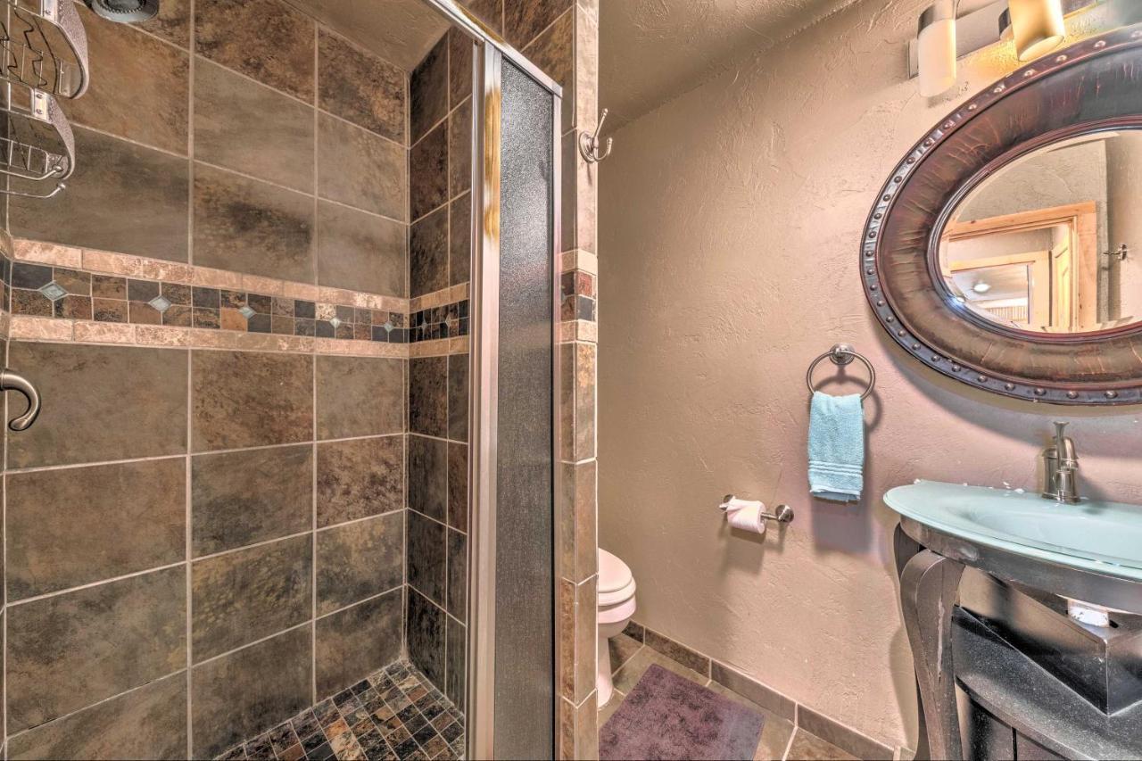 Spacious Ruidoso Home With Hot Tub And Fireplaces المظهر الخارجي الصورة