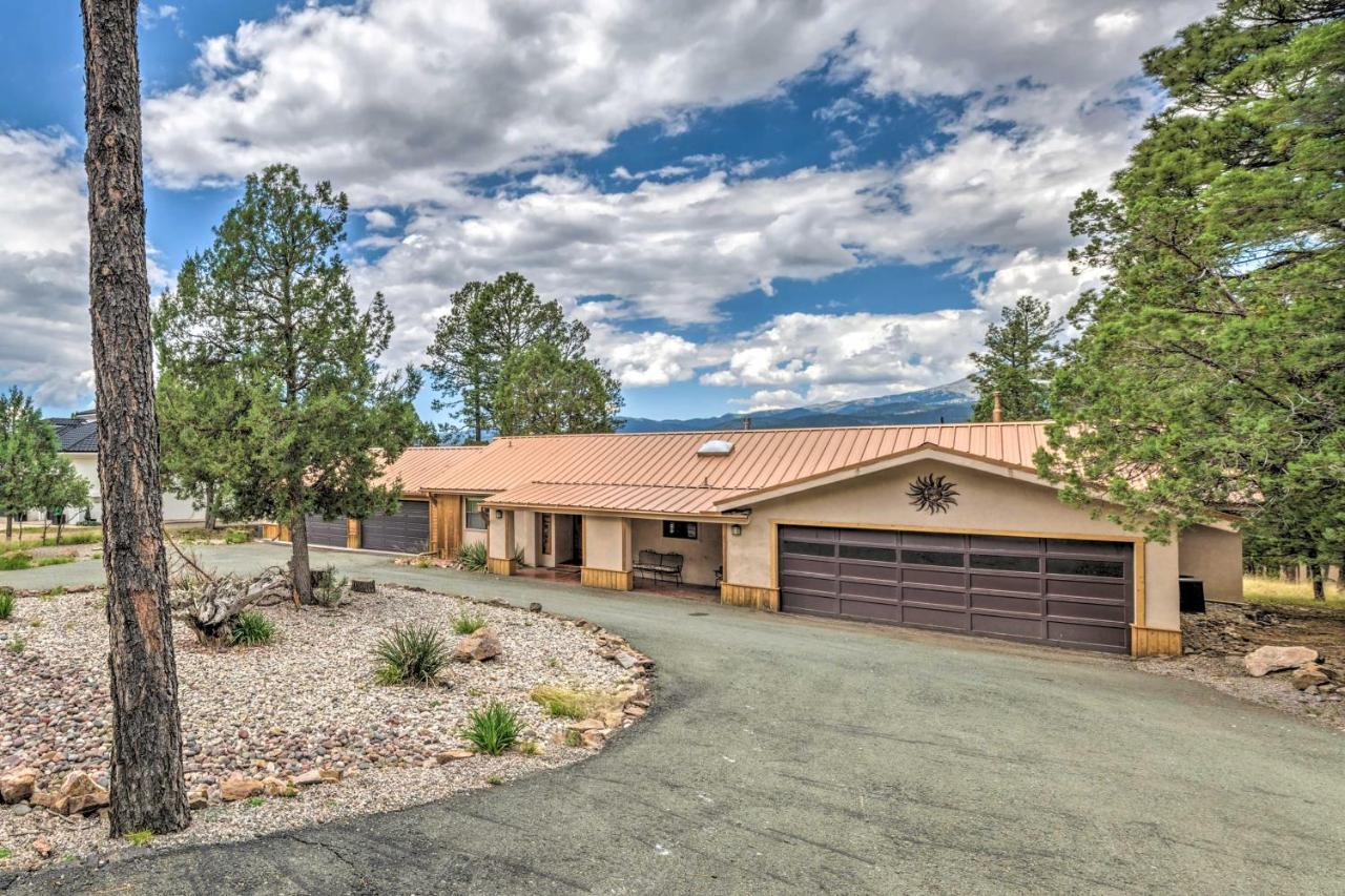 Spacious Ruidoso Home With Hot Tub And Fireplaces المظهر الخارجي الصورة